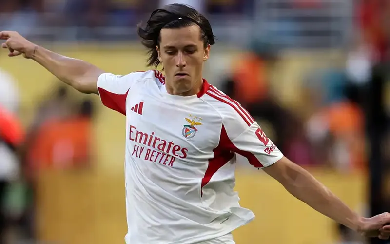 Ảnh bìa Alvaro Carreras