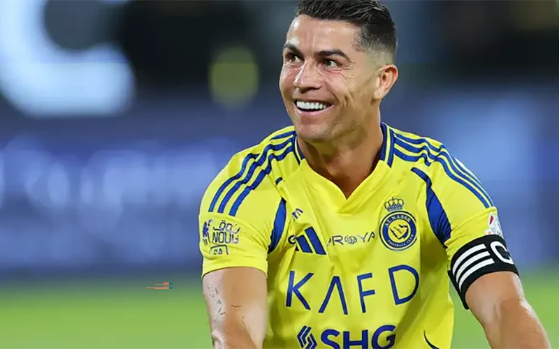 Cristiano Ronaldo vẫn là cầu thủ hưởng mức lương cao nhất thế giới
